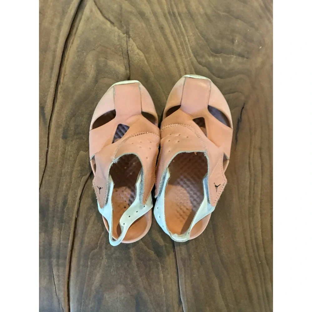 Size 10c Pink Jordan Flare Sandal‎ In Used Condition